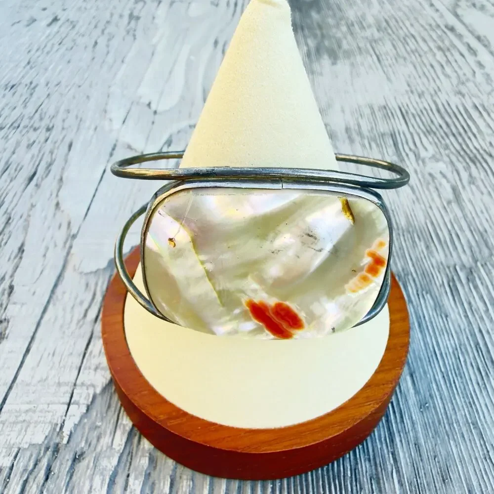 Vintage Artisan Mother of Pearl Shell Cuff Bracelet Silver Tone Handmade (143)